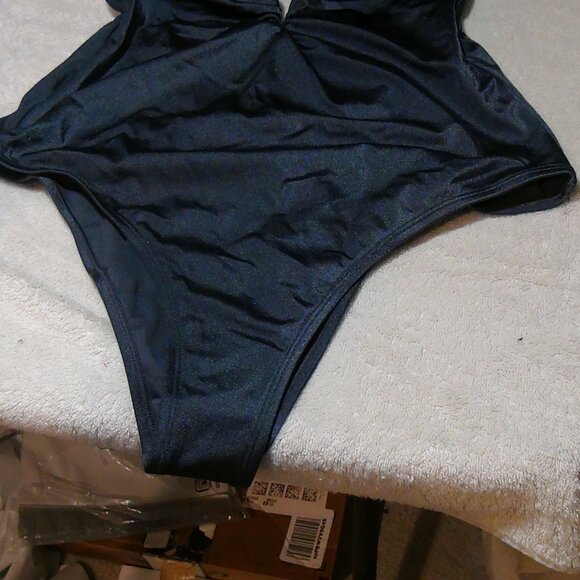 Shade & Shore Gray Extra Cheeky High Leg V-Wire Plunge Women's Swimsuit L XL 18 - Picture 6 of 16